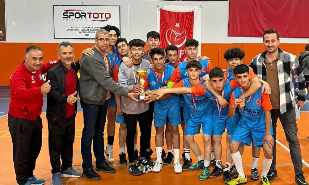 Futsal Gençler müsabakaları heyecanı sona erdi ! 