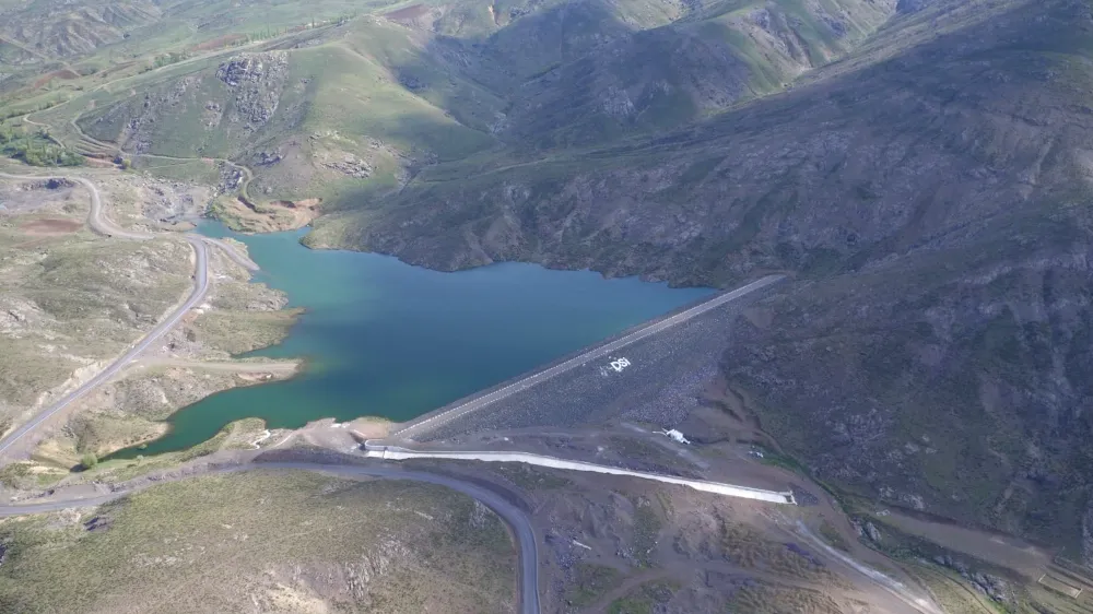 Ulukışla Handeresi Köyü modern sulamaya kavuştu 