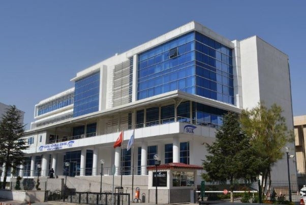 Niğde’de 800 EYT’liye emekli  maaşı bağlandı 