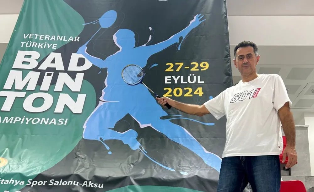 Badminton Sporcusu Öğretim Üyesinden İki Altın Madalya 