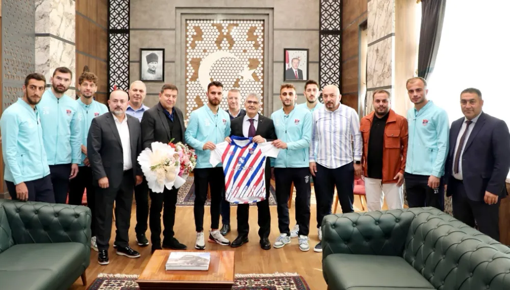 Vali Çelik, Niğde Belediyespor ekibini ağırladı