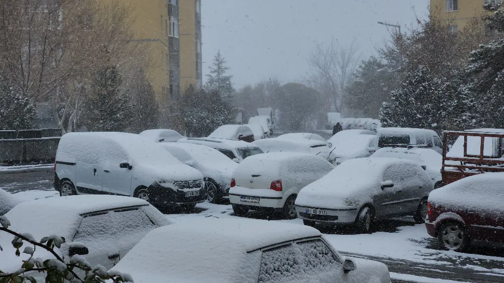 Niğde’de kar yağışı etkili oldu