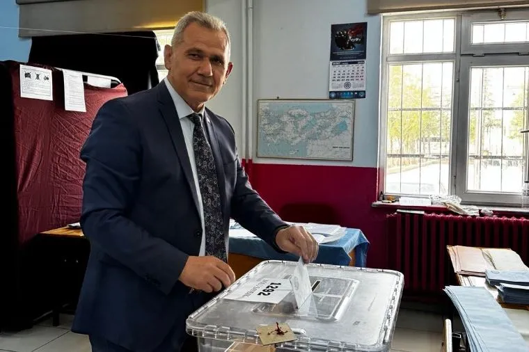 MHP Niğde Merkez ilçe yönetimi görevden alındı