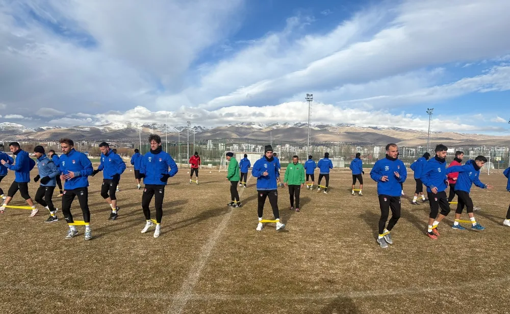 Kırmızı-Lacivertli ekibimiz yeni yıla hazırlanıyor 