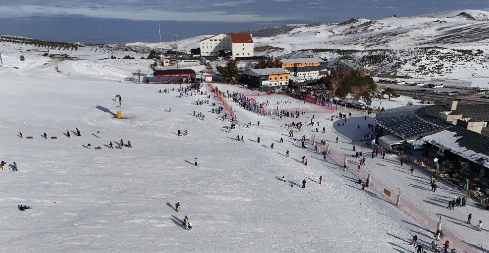 Erciyes hafta sonu yine ilgi odağı oldu