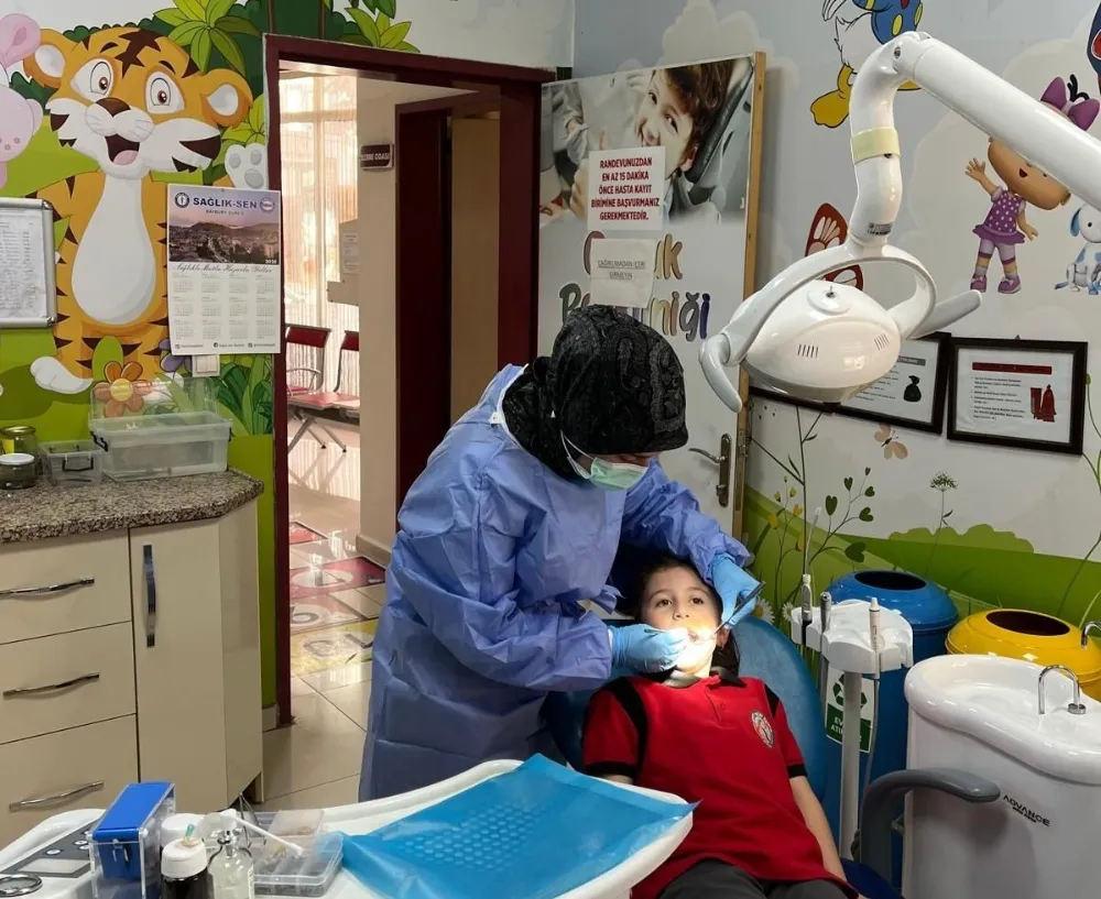 Liselilere Ağız ve Diş Sağlığı Taraması ve Meslek Tanıtımı