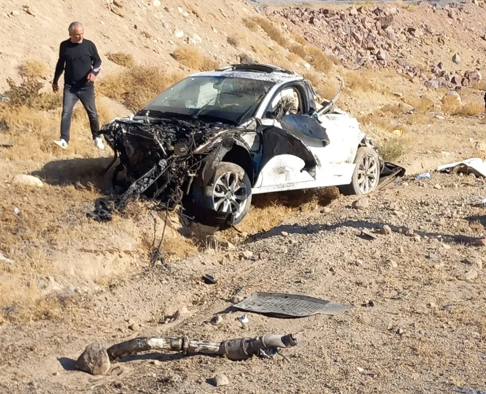 FECİ KAZA 2 ÖLÜ 1 YARALI 