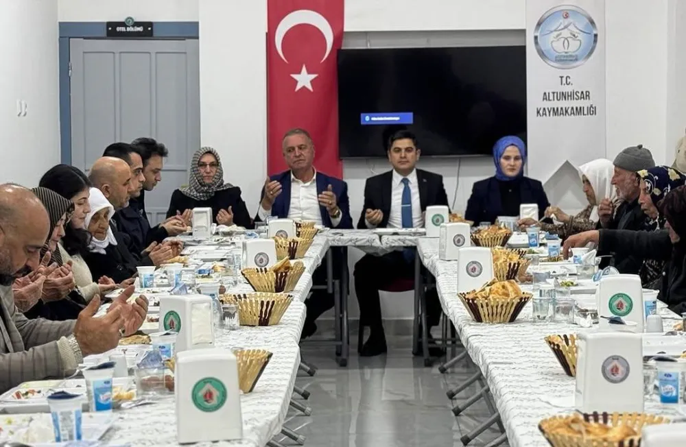 Şehit yakınları ve gaziler iftarda buluştu 