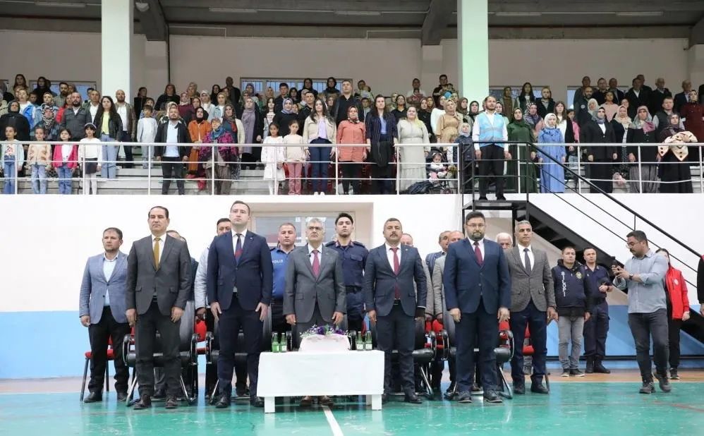 Minikler Kuran kursu mezuniyet sevinci yaşadı