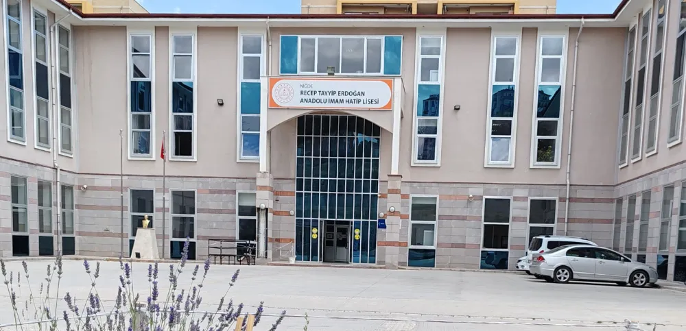 İmam Hatip Lisesi