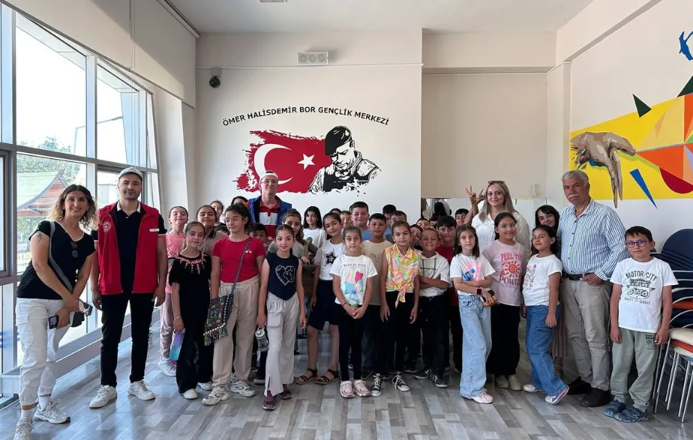 Bor Ömer Halisdemir Gençlik Merkezi