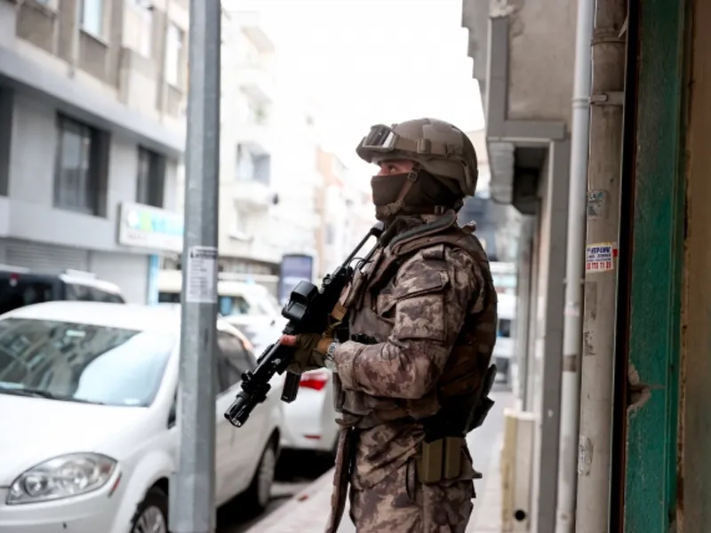 Niğde dahil 75 ilde operasyon: 2 bin 311 şüpheli yakalandı