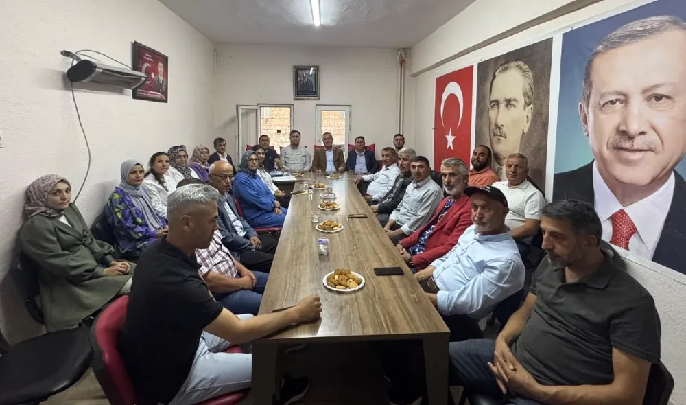 AK Parti Altunhisar Teşkilatı, Danışma Meclisi Toplantısıyla 2028 Hedeflerine Kilitlendi