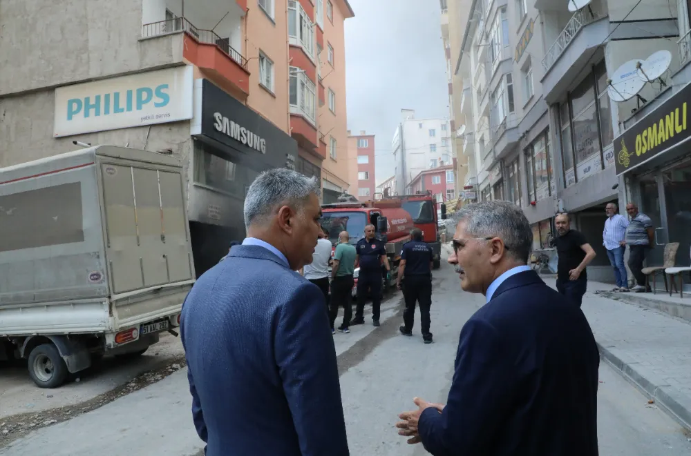 VALİ ÇELİK, OLAY YERİNDE İNCELEMELERDE BULUNDU 