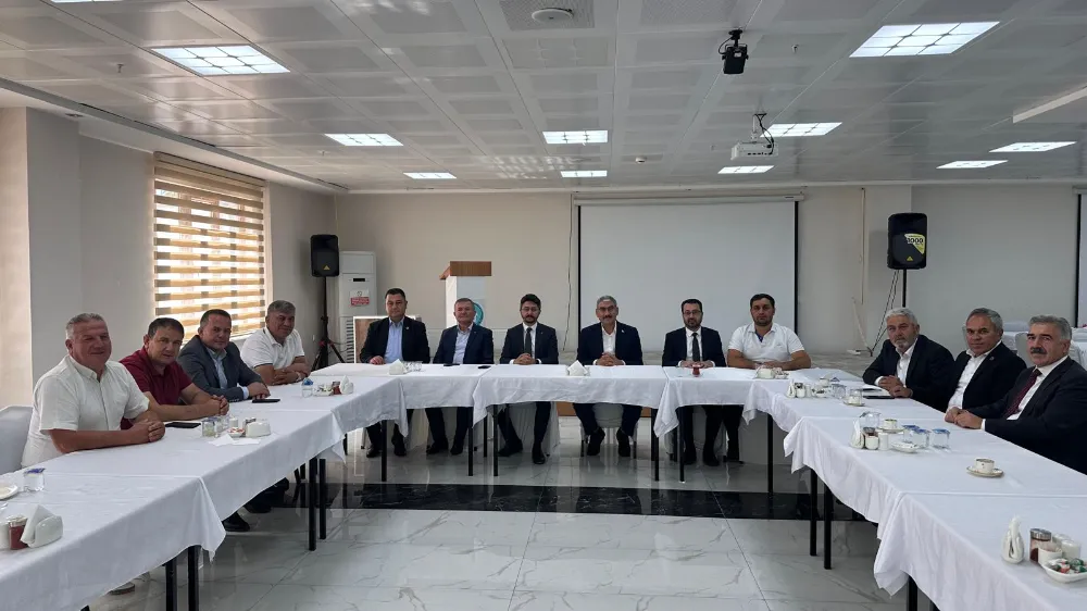 Uzkurt, İl Genel Meclisi Üyeleriyle Bir Araya Geldi 